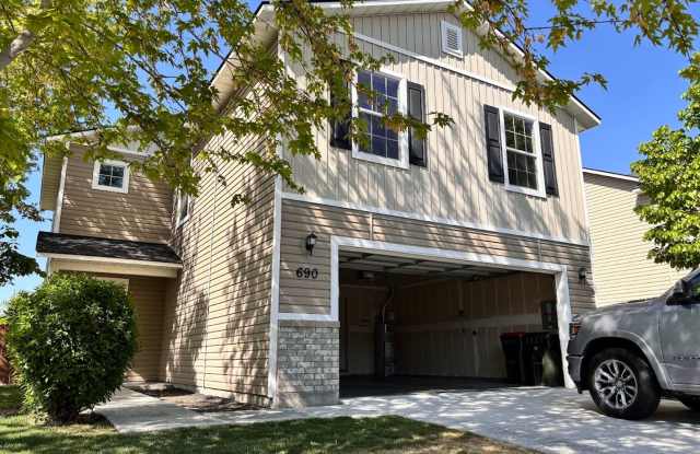 Ready for Move In - Cedar Creek Spacious Living: 3 Bed with Loft, 2.5 Baths, 2 Car Garage photos photos