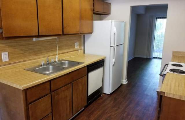 946 Amberly Dr Gallery 4