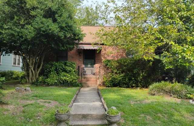 1007 Rosehill Avenue Gallery 1