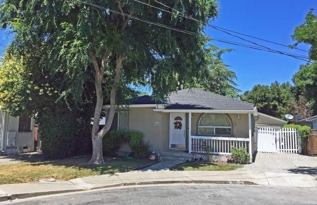 Beautiful updated home in San Jose near Downtown Willow Glen! photos photos