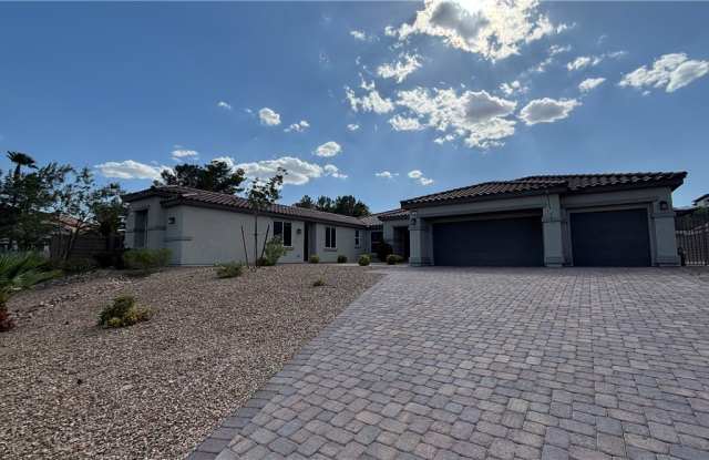 4709 N Park Street photos photos