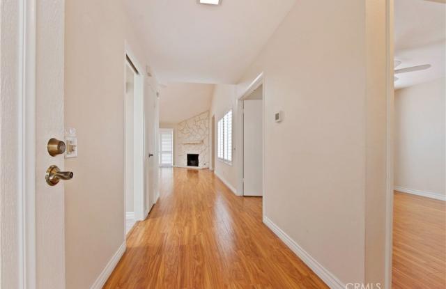 4 Greenbriar Gallery 3