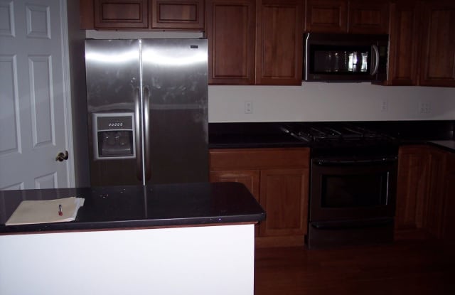 102 Swarthmore Drive  Unit F Gallery 2