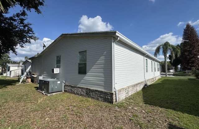 1584 Valiant Drive Gallery 3