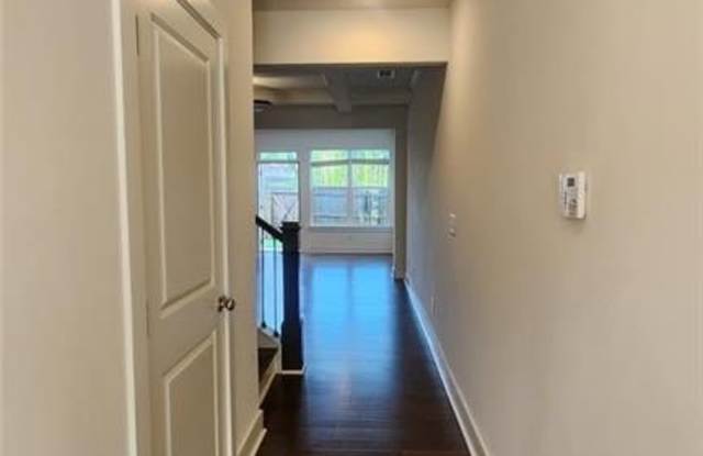 300 Auburn Valley Way Gallery 2