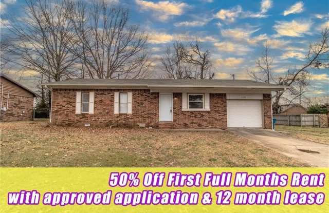 2206 Douglas  ST photos photos