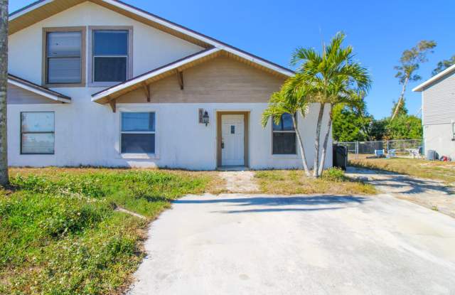 ***UNFURNISHED ANNUAL RENTAL***NOW AVAILABLE*** - 7493 Pebble Beach Road, San Carlos Park, FL 33967