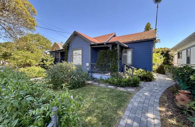 323 W Victoria Street unit: B photos photos