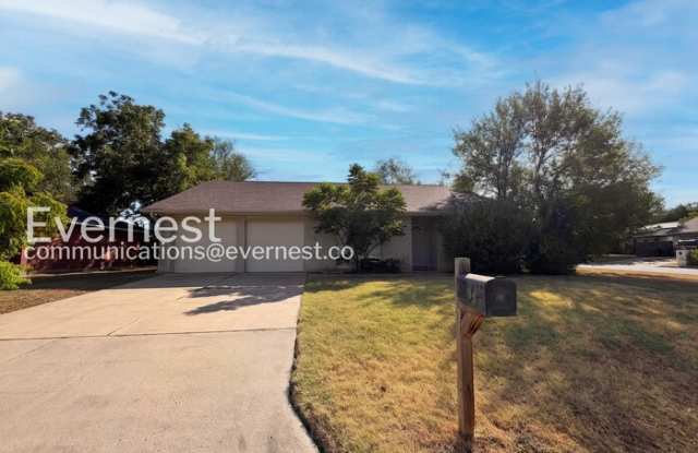1901 Ridgetop Drive Gallery 1