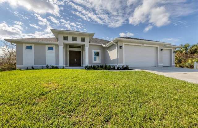 13305 LONGVILLE Avenue Gallery 4