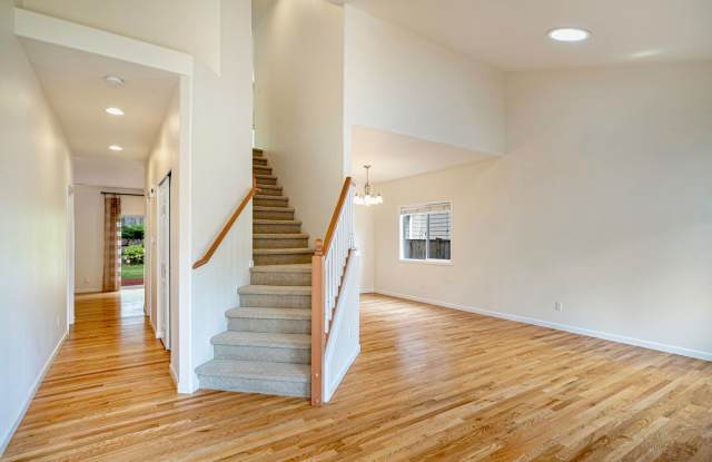 Timeless NW Craftsman in Sammamish | 4BR + 3-Car Garage | Large Yard | Available Now! photos photos