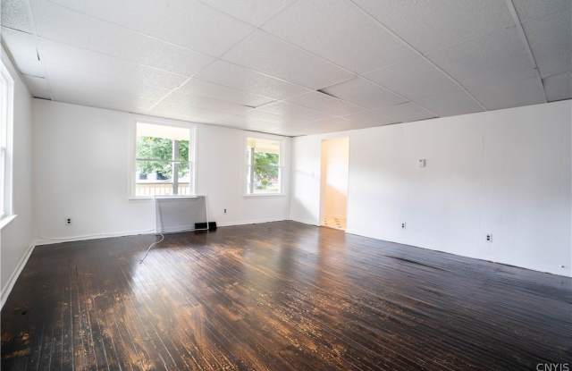 30 W Monroe Street Gallery 3