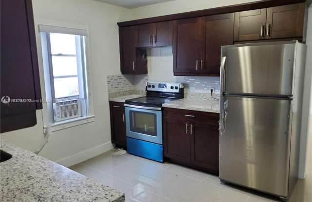 701 Columbus Pkwy - 701 Columbus Parkway, Hollywood, FL 33021