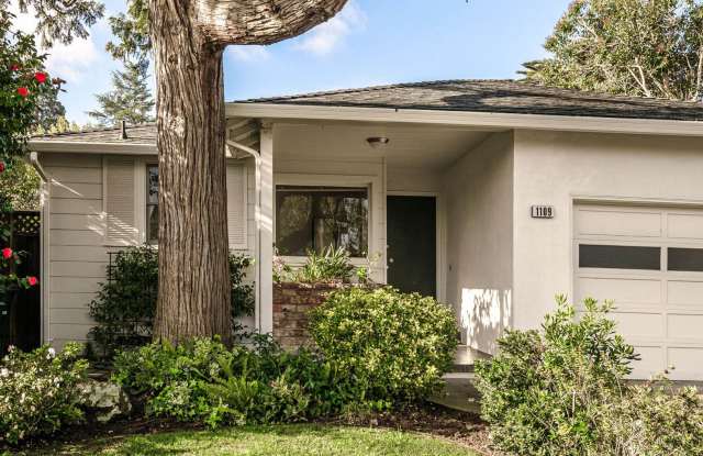 Beautiful 3 Bedroom / 2 Bath Single Family House in Burlingame! photos photos