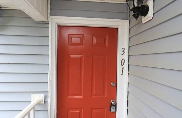 Updated Condo Just off Strickland Road in Ideal North Raleigh Location Gallery 4