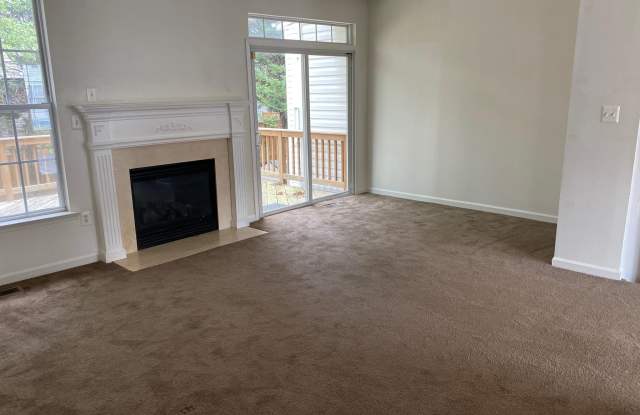 1726 SEA PINE Circle Gallery 2
