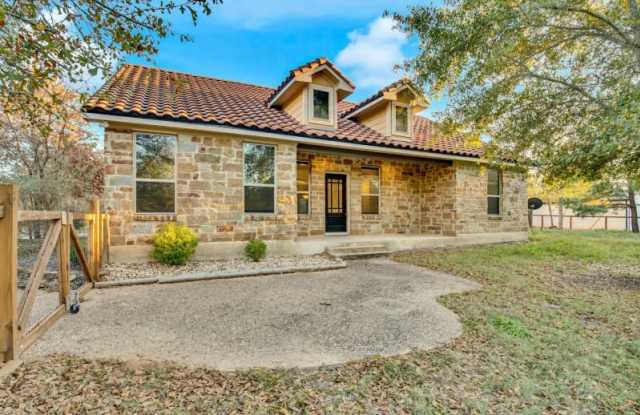 118 NW Buckhorn Dr - 118 North Buckhorn Drive, Circle D-KC Estates, TX 78602