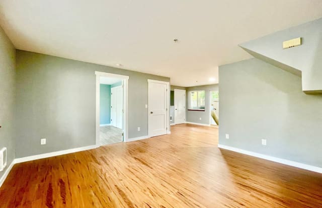15313 15th Ave NE - 15313 15th Avenue Northeast, Shoreline, WA 98155