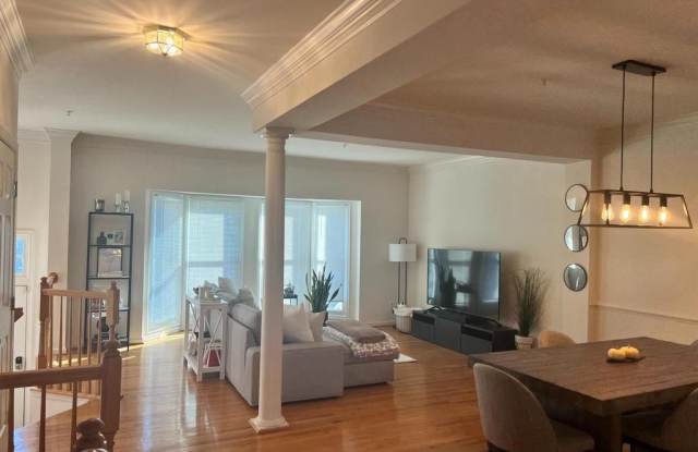 8502 HARVEST OAK DR Gallery 4