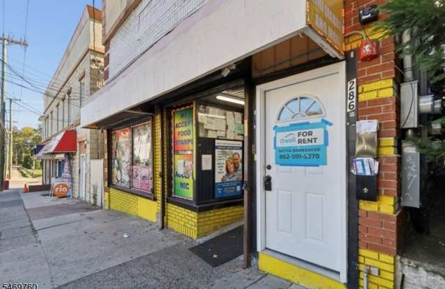 286 Main Ave Gallery 1