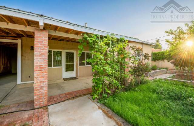 Classic Stamm Home in Casa Alegre Gallery 4
