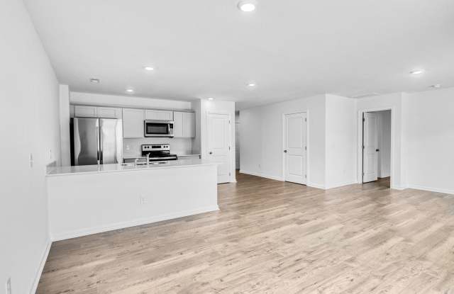 1248 Cherry Grove Gallery 4