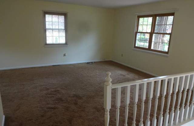 607 RIDGE DRIVE Gallery 3