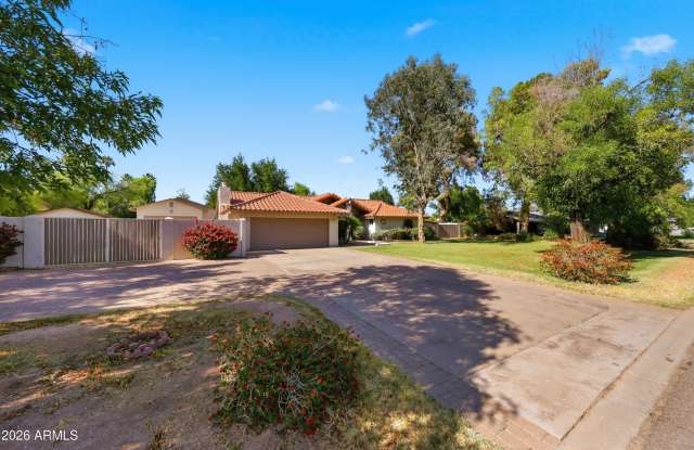 10432 W Avalon Drive Gallery 2