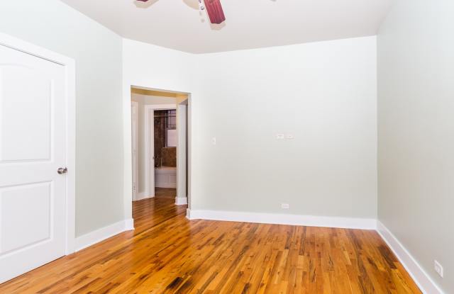 4601-17 N. Dover St./1360-70 W. Wilson Ave. - 1360-1 Gallery 3