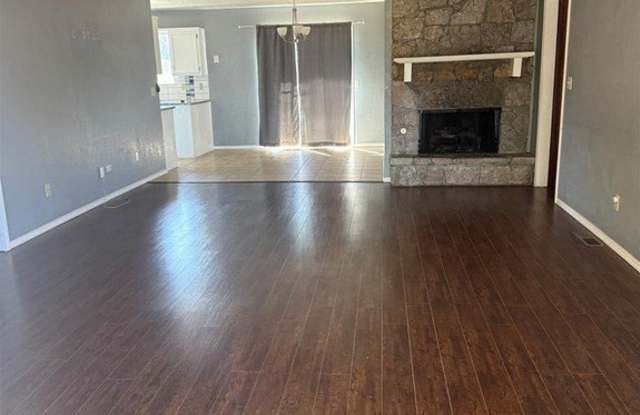 8617 N Eagle Lane Gallery 2