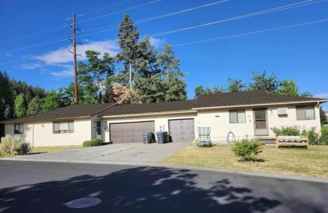 1405 Pine Cone Road photos photos