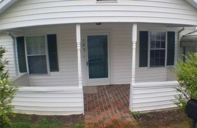 123 Lilly St., Bristol TN 37620 photos photos