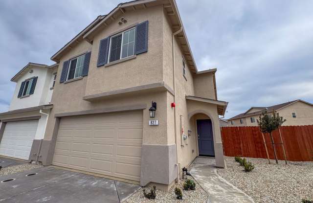 NEW REDDING HOME - Comfortable Living in a Newly Built House photos photos