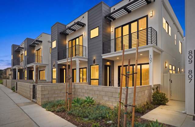 Seacoast Luxury Townhomes Gallery 1