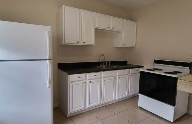 Cozy 1 Bedroom Apartment in Lake Wales photos photos