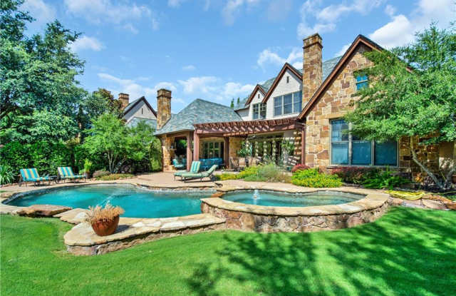 2211 Cedar Elm Terrace Gallery 4