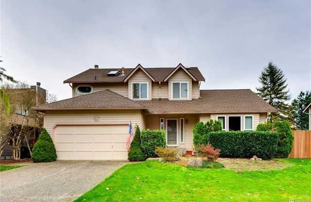 Well maintained 3 bedroom, 2.5 home in Renton's Forest Trails Gallery 1
