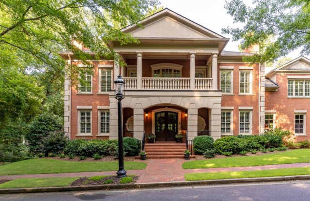 3148 E Addison Drive Gallery 2