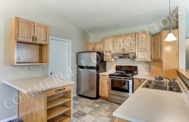 1953 Starbridge Court Gallery 3
