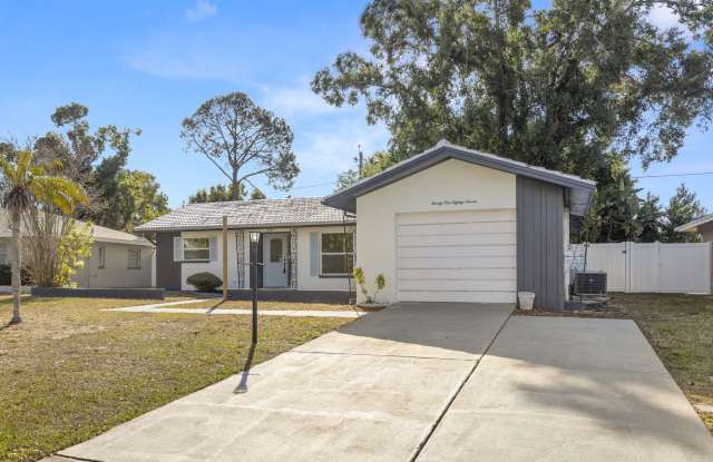 2187 Bramblewood Dr S - 2187 Bramblewood Drive South, Greenbriar, FL 33763