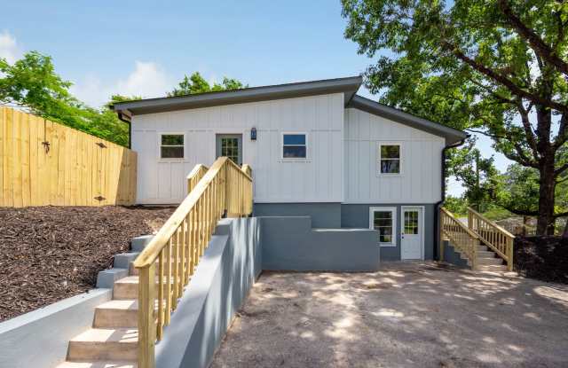 STUNNING 3 bed 2 bath home for rent! photos photos