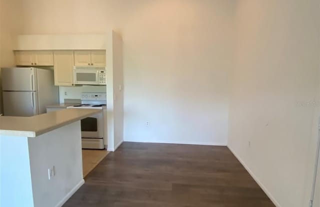 1229 BERMUDA LAKES Lane Gallery 3
