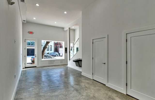 515 11TH Street SE Gallery 3