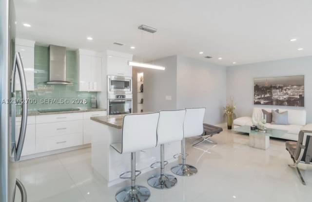 9350 SW 45th Ter Gallery 2