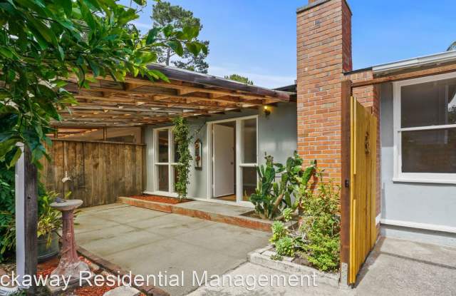 2420 ROLLINGWOOD DR. Gallery 4