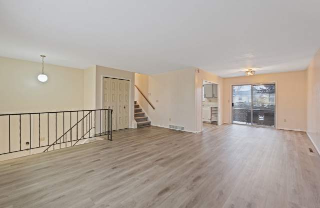 6732-6734 Hampton Drive - 6734 Gallery 3