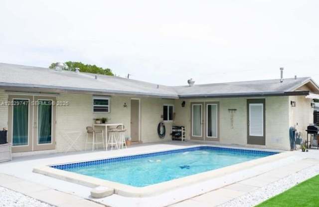 9827 SW 194th St, Cutler Bay, FL 33157 photos photos