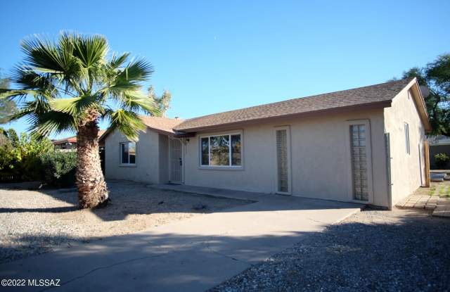 5942 E 22nd Street photos photos