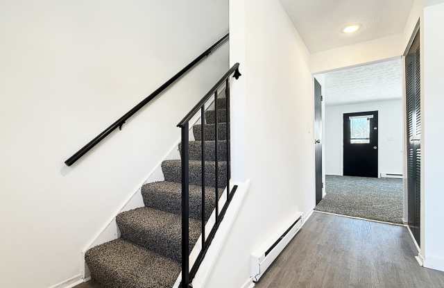 134 Gluck St photos photos