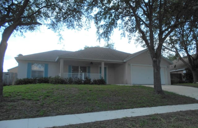 208 Willow Bend Dr - 208 Willow Bend Drive, Clermont, FL 34711